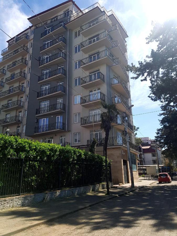 Apartment With Sea View 37 코불레티 외부 사진