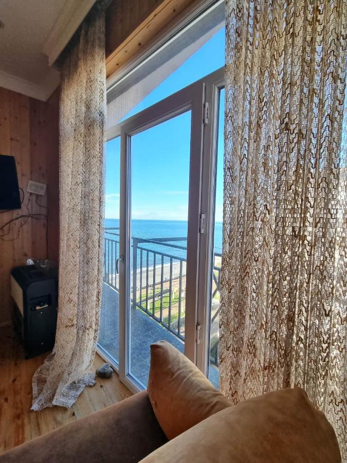 Apartment With Sea View 37 코불레티 외부 사진