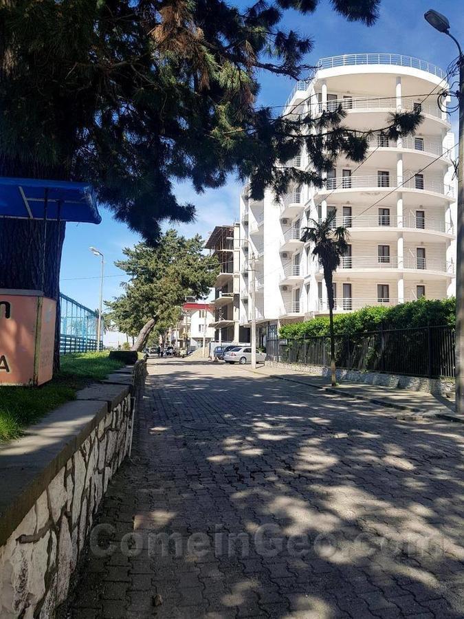 Apartment With Sea View 37 코불레티 외부 사진
