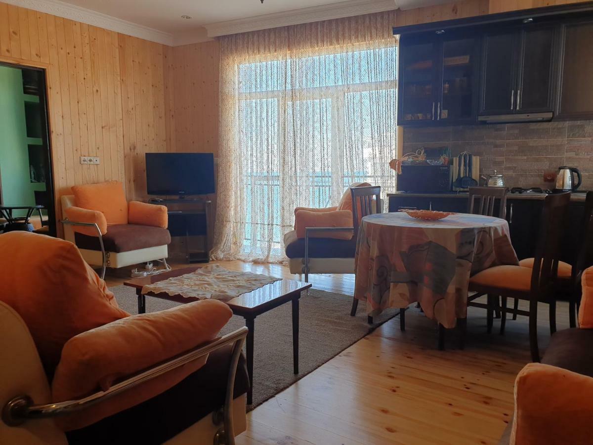 Apartment With Sea View 37 코불레티 외부 사진